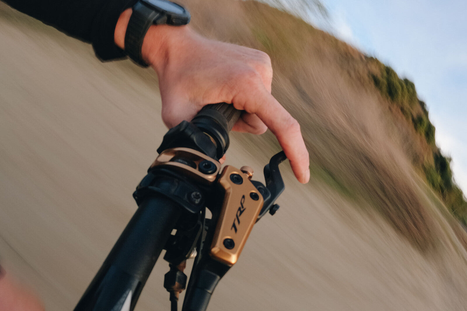 cloes up on hand with EVO break in action